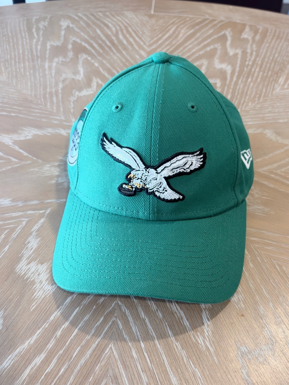 Philadelphia Eagles throwback Kelly green snapback